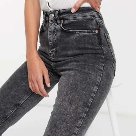 H&M Denim - H&M button fly mom jeans
